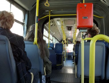 Πάτρα: Έκαναν χρήση ηρωίνης μέσα σε λεωφορείο... μπροστά σε παιδιά
